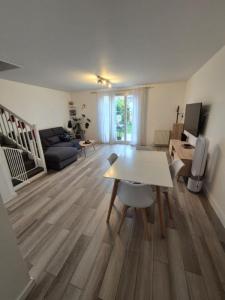 For sale Fleury-merogis 5 rooms 90 m2 Essonne (91700) photo 3