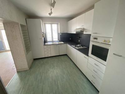 For sale Fougeres 5 rooms 94 m2 Ille et vilaine (35300) photo 2