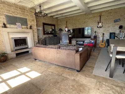 For sale Melle 9 rooms 258 m2 Deux sevres (79500) photo 2