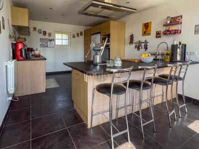 For sale Melle 9 rooms 258 m2 Deux sevres (79500) photo 4