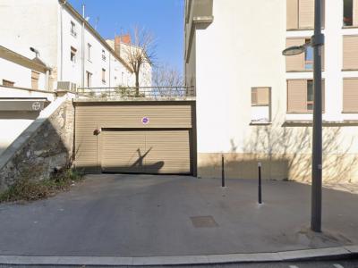 For rent Lyon-9eme-arrondissement Rhone (69009) photo 0
