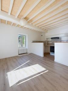 For rent Saint-julien-de-coppel 4 rooms 105 m2 Puy de dome (63160) photo 1