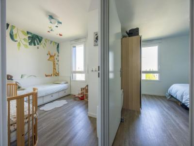 For sale Saint-herblain 4 rooms 87 m2 Loire atlantique (44800) photo 4