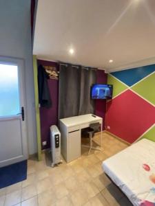 For rent Mantes-la-ville 1 room 12 m2 Yvelines (78200) photo 0