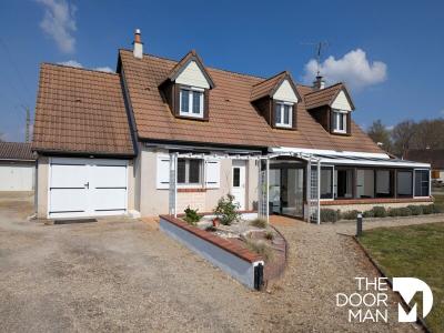 For sale Cande-sur-beuvron 6 rooms 167 m2 Loir et cher (41120) photo 0