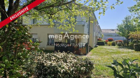 For sale Saint-jean-d'angely 3 rooms 63 m2 Charente maritime (17400) photo 0