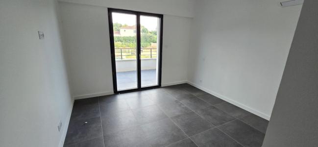 Louer Appartement  1100 euros