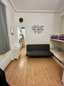 For rent Paris-18eme-arrondissement 1 room 30 m2 Paris (75018) photo 1