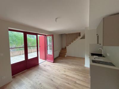 For rent Charbonnieres-les-bains 2 rooms 44 m2 Rhone (69260) photo 0