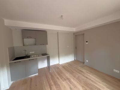 For rent Charbonnieres-les-bains 2 rooms 44 m2 Rhone (69260) photo 2