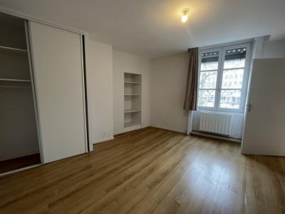 Louer Appartement Lyon-4eme-arrondissement 746 euros