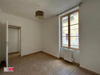 Louer Appartement Ennery 727 euros