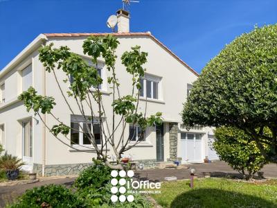 For sale Sables-d'olonne 6 rooms 187 m2 Vendee (85100) photo 0