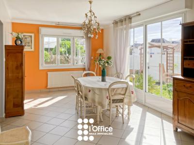 For sale Sables-d'olonne 6 rooms 187 m2 Vendee (85100) photo 1