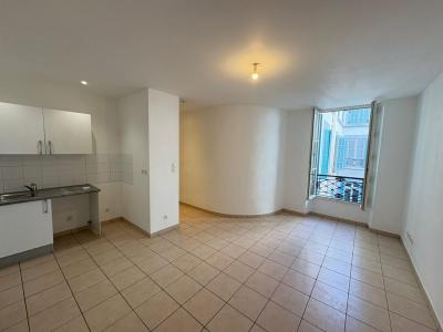 For rent Marseille-1er-arrondissement 1 room 32 m2 Bouches du Rhone (13001) photo 0