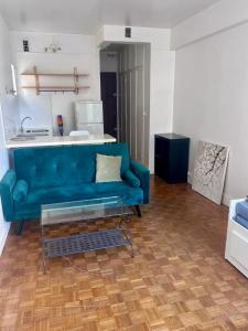 Annonce Location Appartement Paris-18eme-arrondissement 75