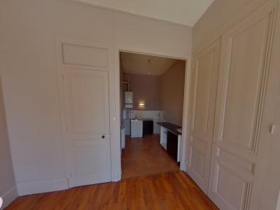 Louer Appartement Lyon-4eme-arrondissement 750 euros