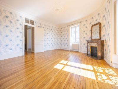 For sale Nantes 4 rooms 100 m2 Loire atlantique (44000) photo 2