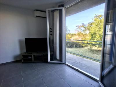 For rent Pertuis 3 rooms 61 m2 Vaucluse (84120) photo 2