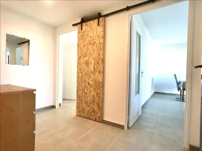 For rent Pertuis 3 rooms 61 m2 Vaucluse (84120) photo 4