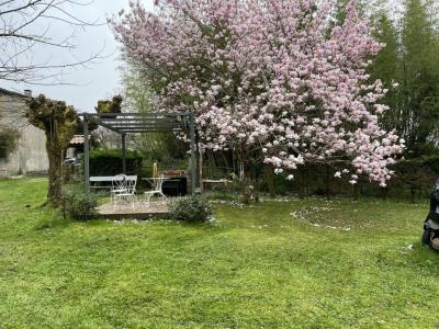 For sale Comps 5 rooms 133 m2 Gironde (33710) photo 1