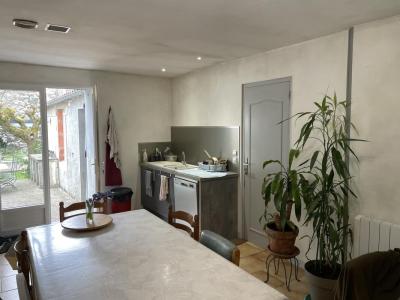 For sale Comps 5 rooms 133 m2 Gironde (33710) photo 4