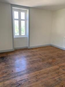 For rent Saint-junien 3 rooms 100 m2 Haute vienne (87200) photo 2