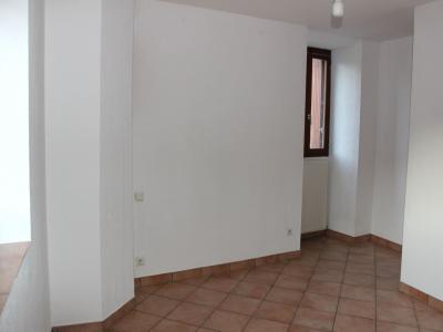 Louer Appartement  1590 euros