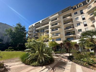 For sale Nogent-sur-marne 2 rooms 46 m2 Val de Marne (94130) photo 0