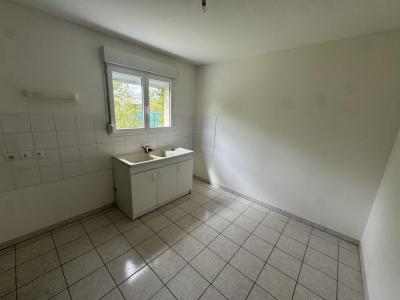 For sale Saint-macaire-du-bois 4 rooms 87 m2 Maine et loire (49260) photo 4