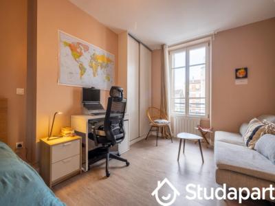 Louer Appartement 15 m2 Saint-denis