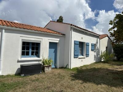 For sale Bernard 4 rooms 146 m2 Vendee (85560) photo 3