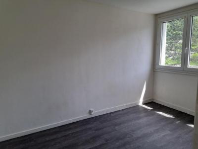 Louer Appartement Saint-etienne 457 euros
