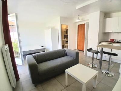 Louer Appartement 27 m2 Lyon-3eme-arrondissement