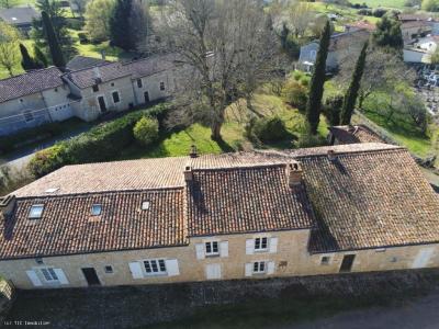 Acheter Maison 207 m2 Ruffec