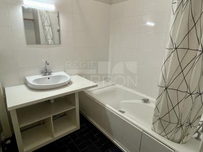 Louer Appartement Lyon-6eme-arrondissement 961 euros