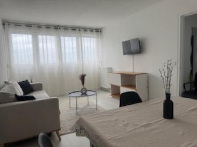 For rent Vitry-sur-seine 2 rooms 47 m2 Val de Marne (94400) photo 0