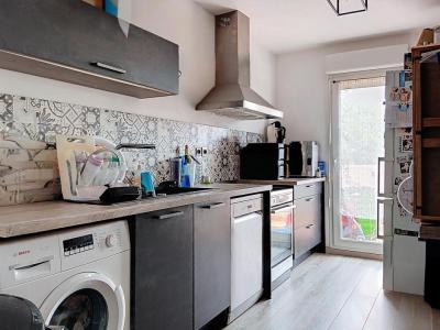 For sale Monteux 3 rooms 64 m2 Vaucluse (84170) photo 2