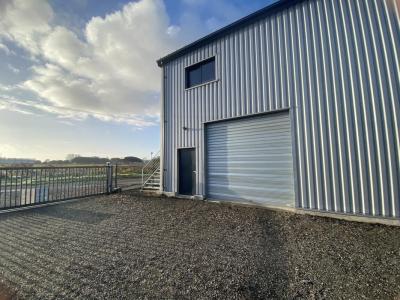 Louer Local commercial Izon Gironde