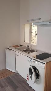 For rent Libourne 1 room 20 m2 Gironde (33500) photo 3