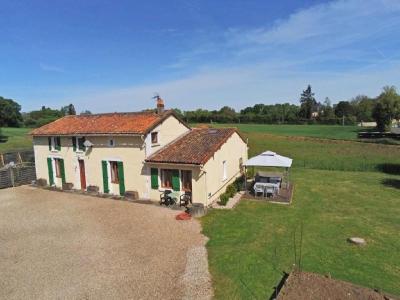 For sale 6 rooms 166 m2 Deux sevres (79190) photo 0