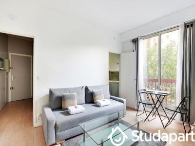 Louer Appartement 27 m2 Paris-10eme-arrondissement