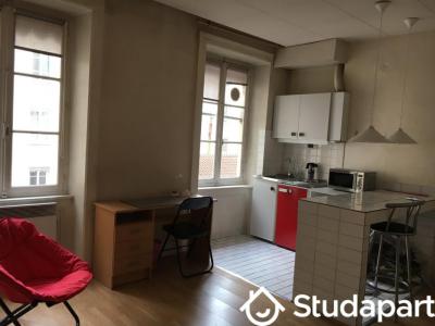 Louer Appartement 28 m2 Lyon-7eme-arrondissement