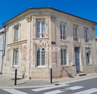 For sale Surgeres 5 rooms 96 m2 Charente maritime (17700) photo 0