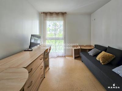 Louer Appartement 17 m2 Courbevoie