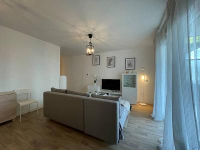 For rent Marseille-6eme-arrondissement 2 rooms 39 m2 Bouches du Rhone (13006) photo 2