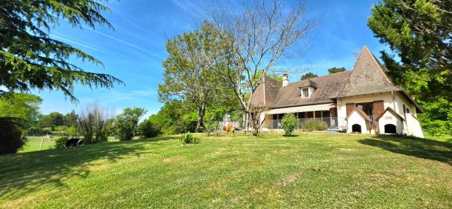For sale Saint-laurent-des-hommes 5 rooms 133 m2 Dordogne (24400) photo 0
