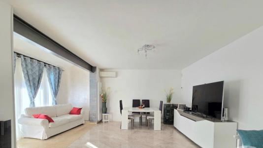 For sale Plan-de-cuques 5 rooms 142 m2 Bouches du Rhone (13380) photo 2