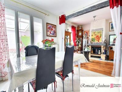 Acheter Maison 213 m2 Thivars