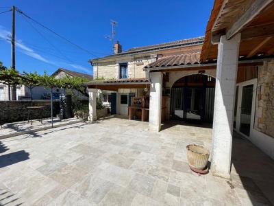 Annonce Vente 8 pi�ces Maison Leguillac-de-cercles 24